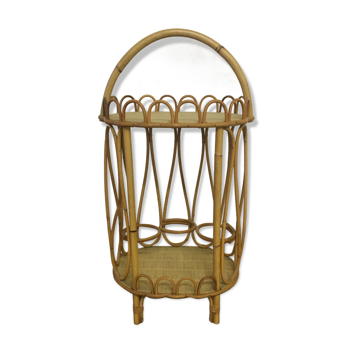 Vintage rattan dessert