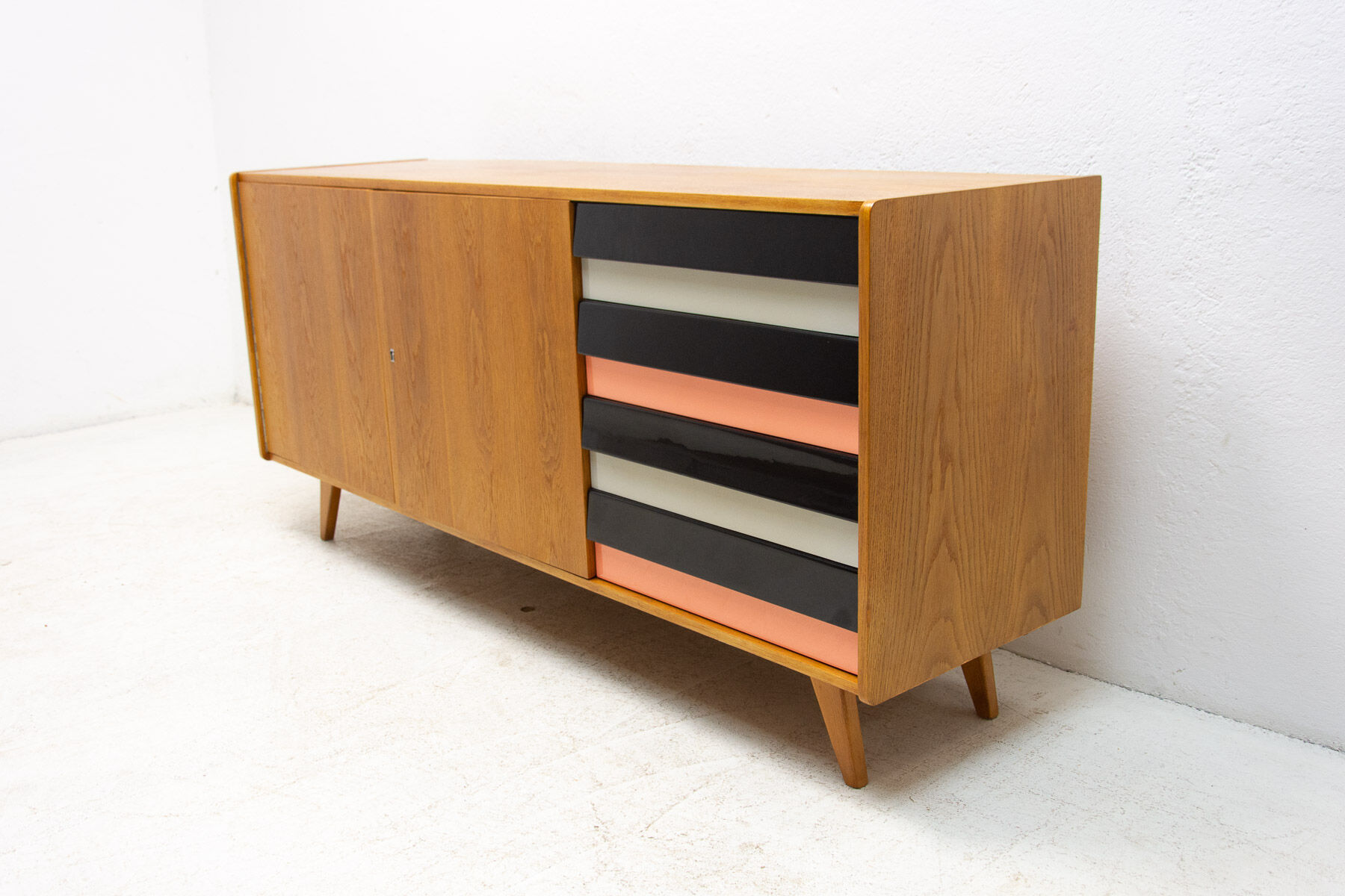 Mid Century U-460 sideboard by Jiří Jiroutek for Interiér Praha