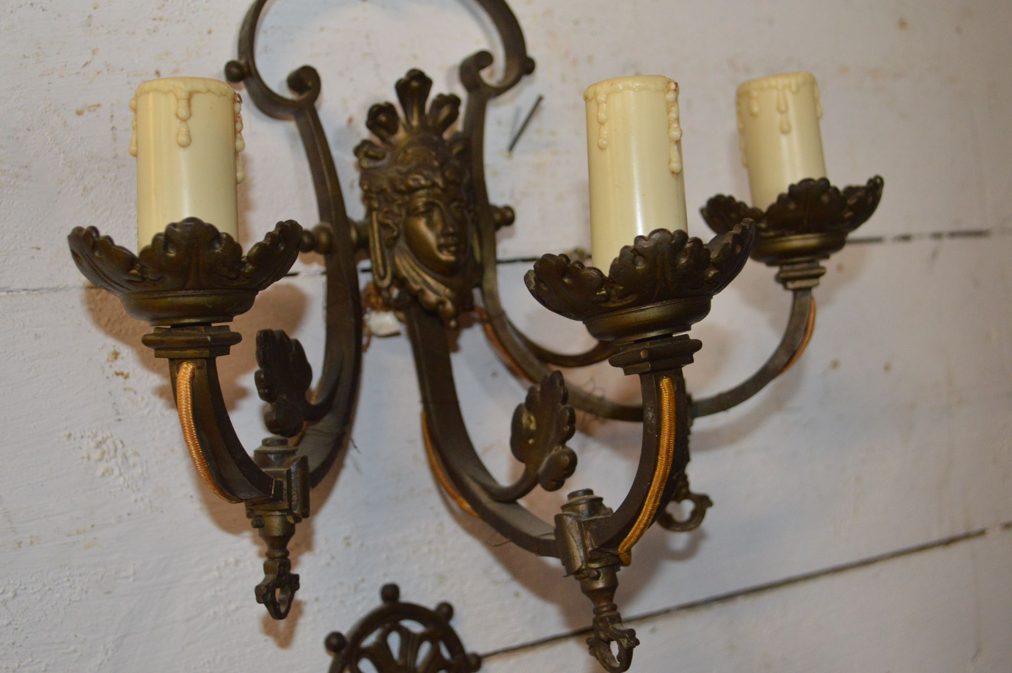 Paire d'appliques style empire en bronze