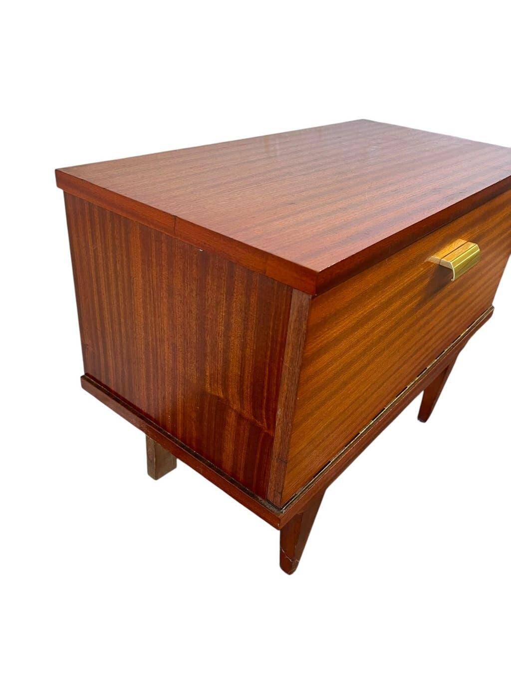 Set of 2 vintage wooden bedside tables/mini cabinets.