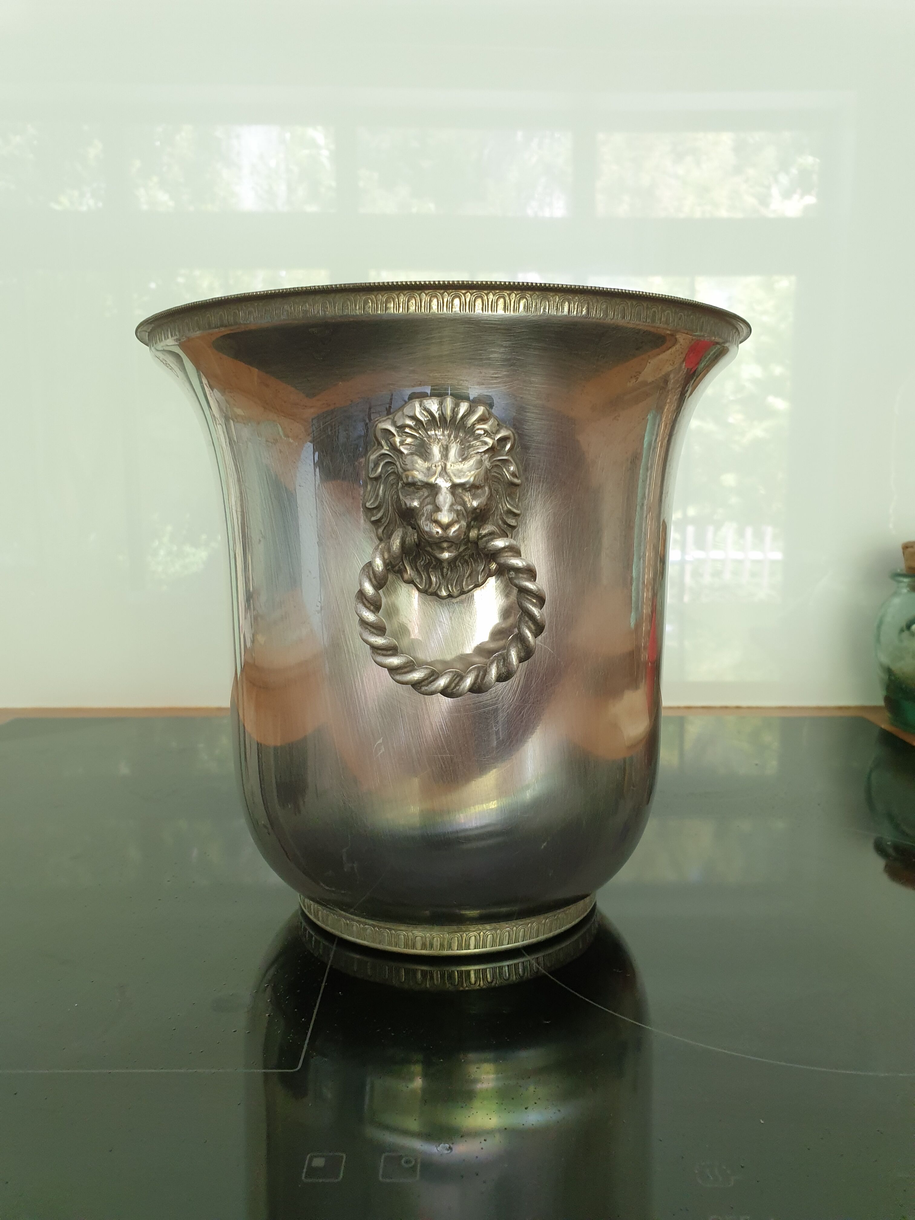 Champagne bucket decoration lion's head in silver metal