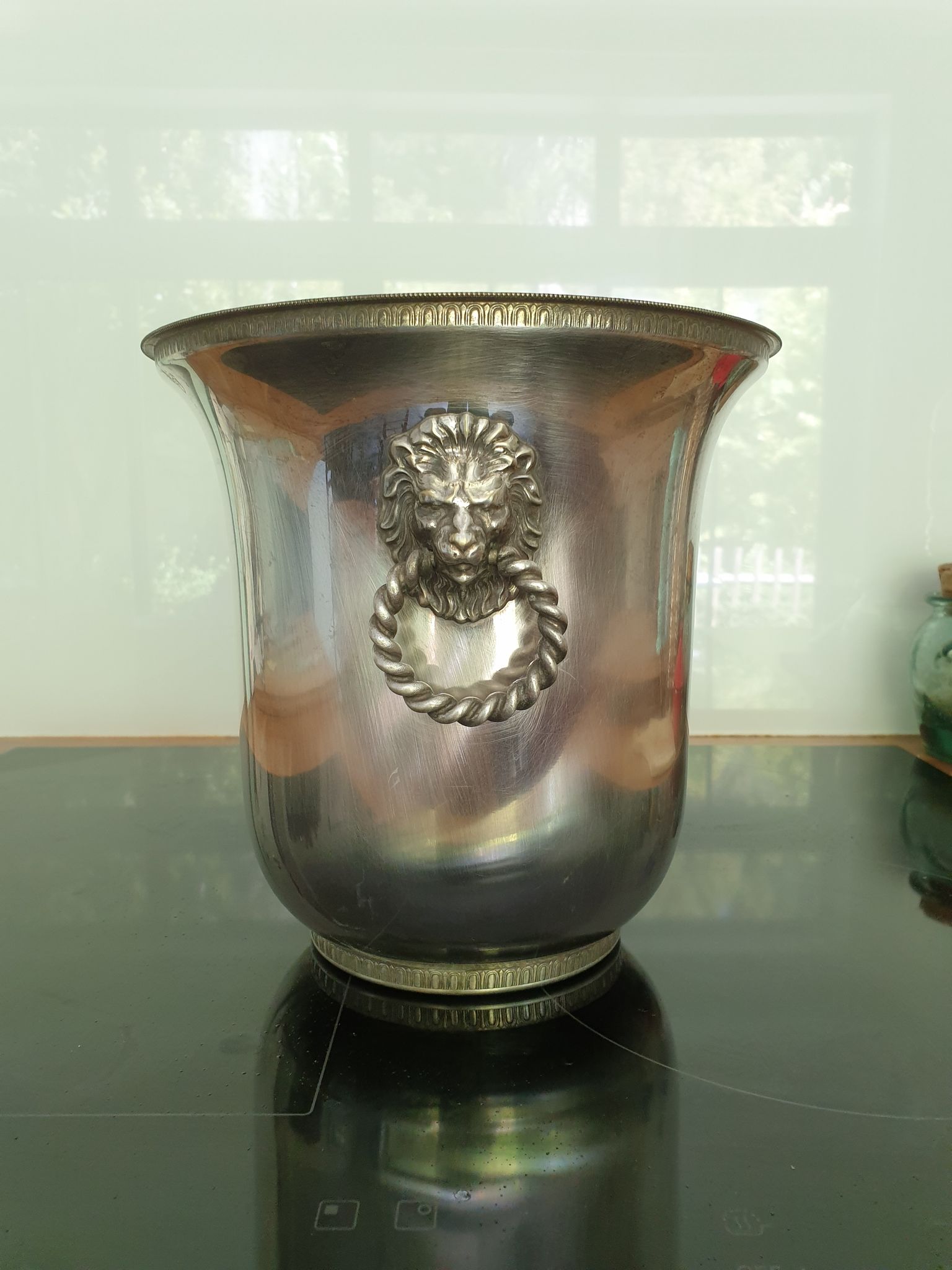 Champagne bucket decoration lion's head in silver metal