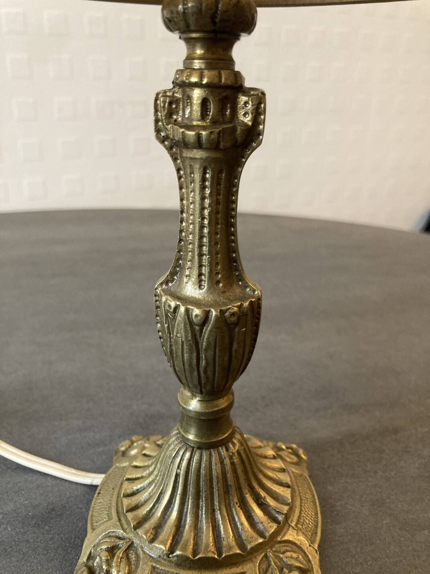 Vintage brass table lamp – 1950s – Rococo style base