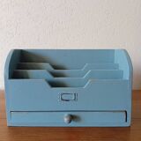 Desk organizer