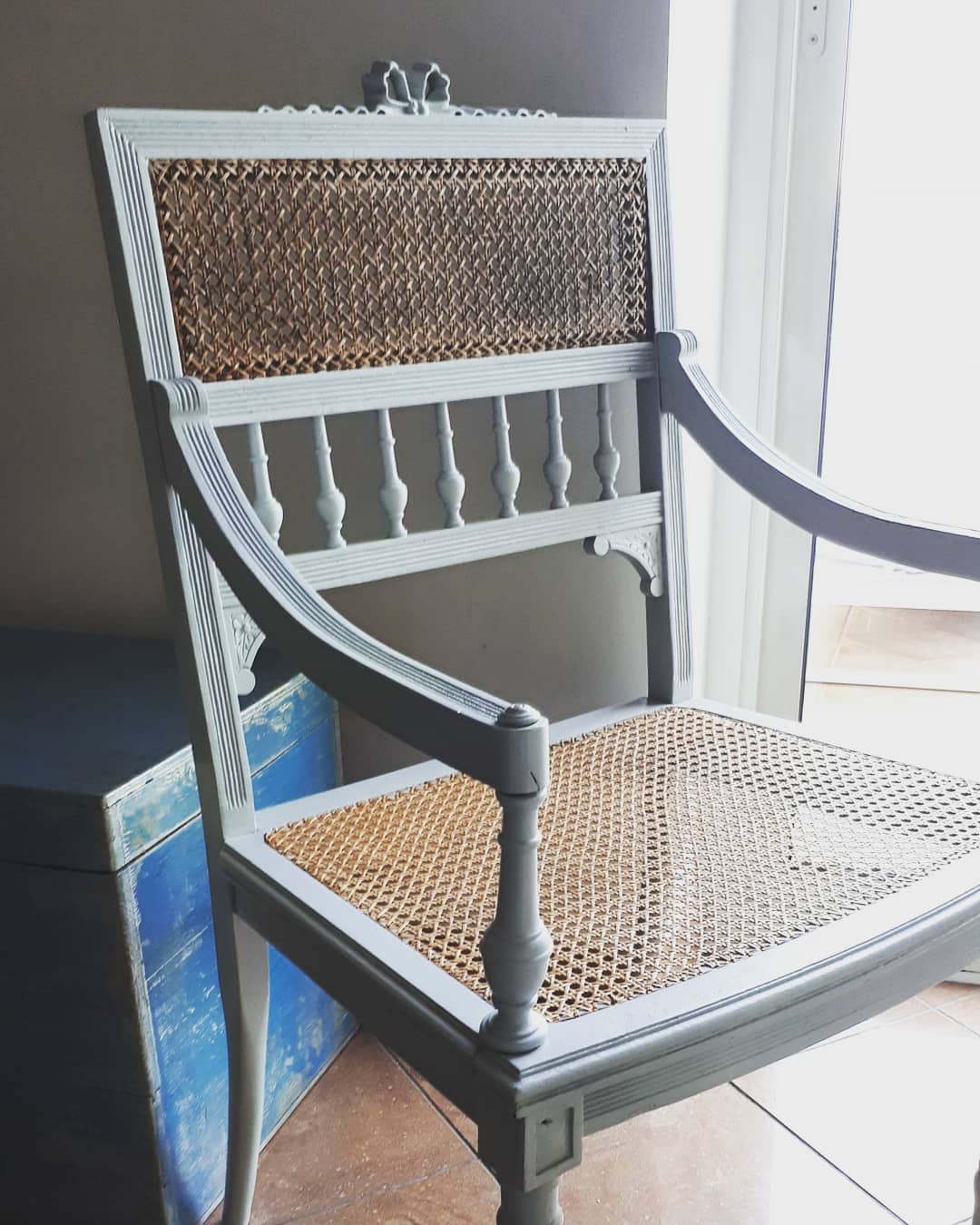 Fauteuil canné style Louis XV