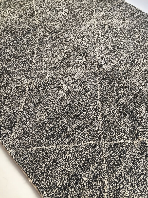 Tapis berbère marocain Beni Ouarain gris et écru chiné 276x206cm