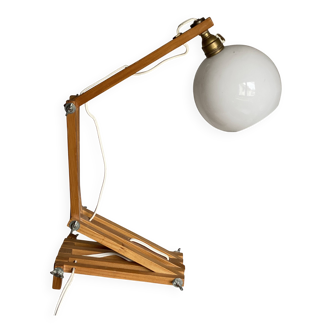 Articulated modernist lamp in pine and opaline, vintage 1980.