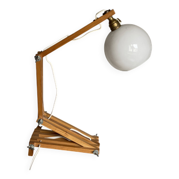 Articulated modernist lamp in pine and opaline, vintage 1980.
