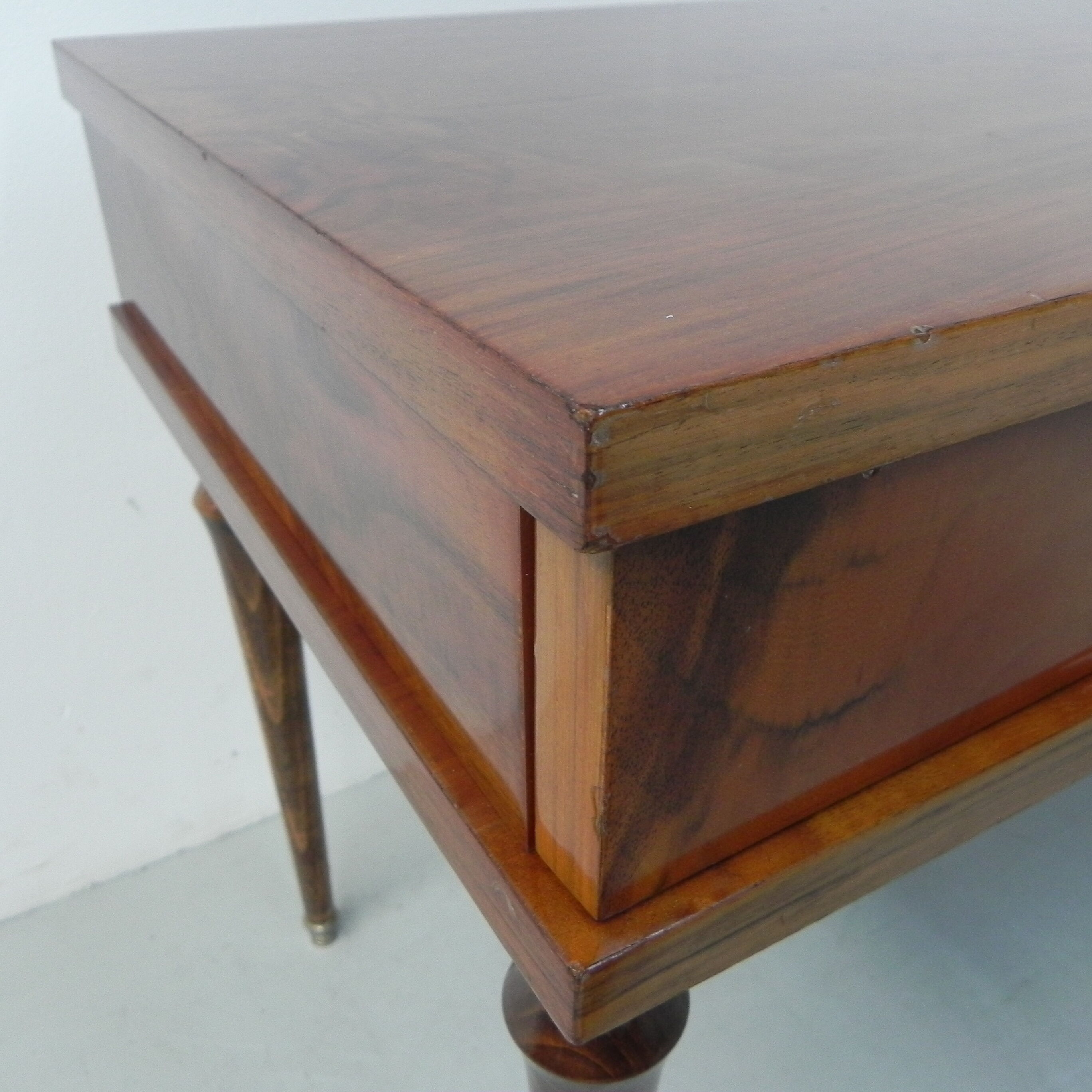 Bureau bas vintage avec 2 tiroirs NF ameublement