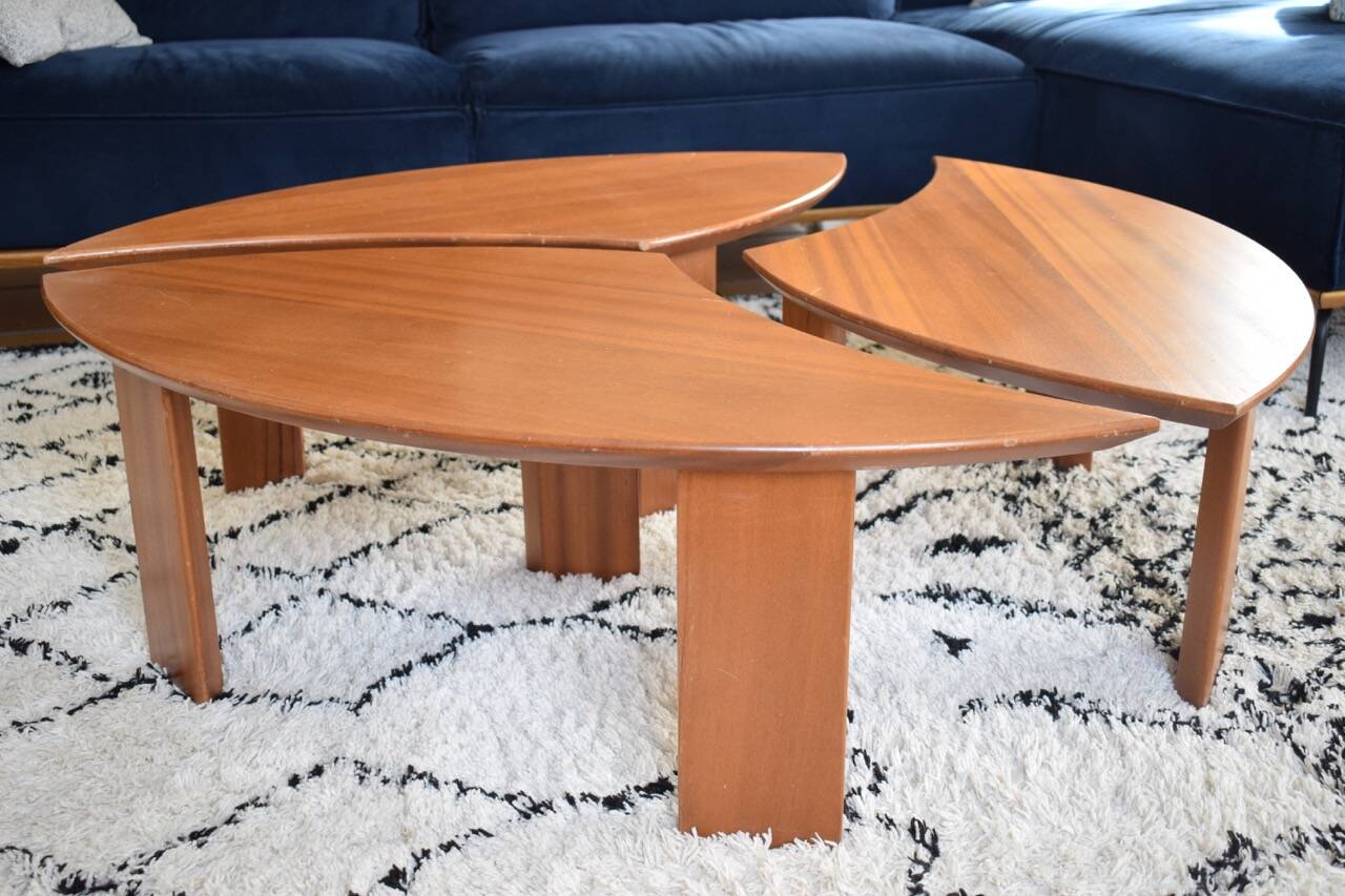 Modular petal coffee table in 3 parts