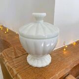 White opaline bonbonnière