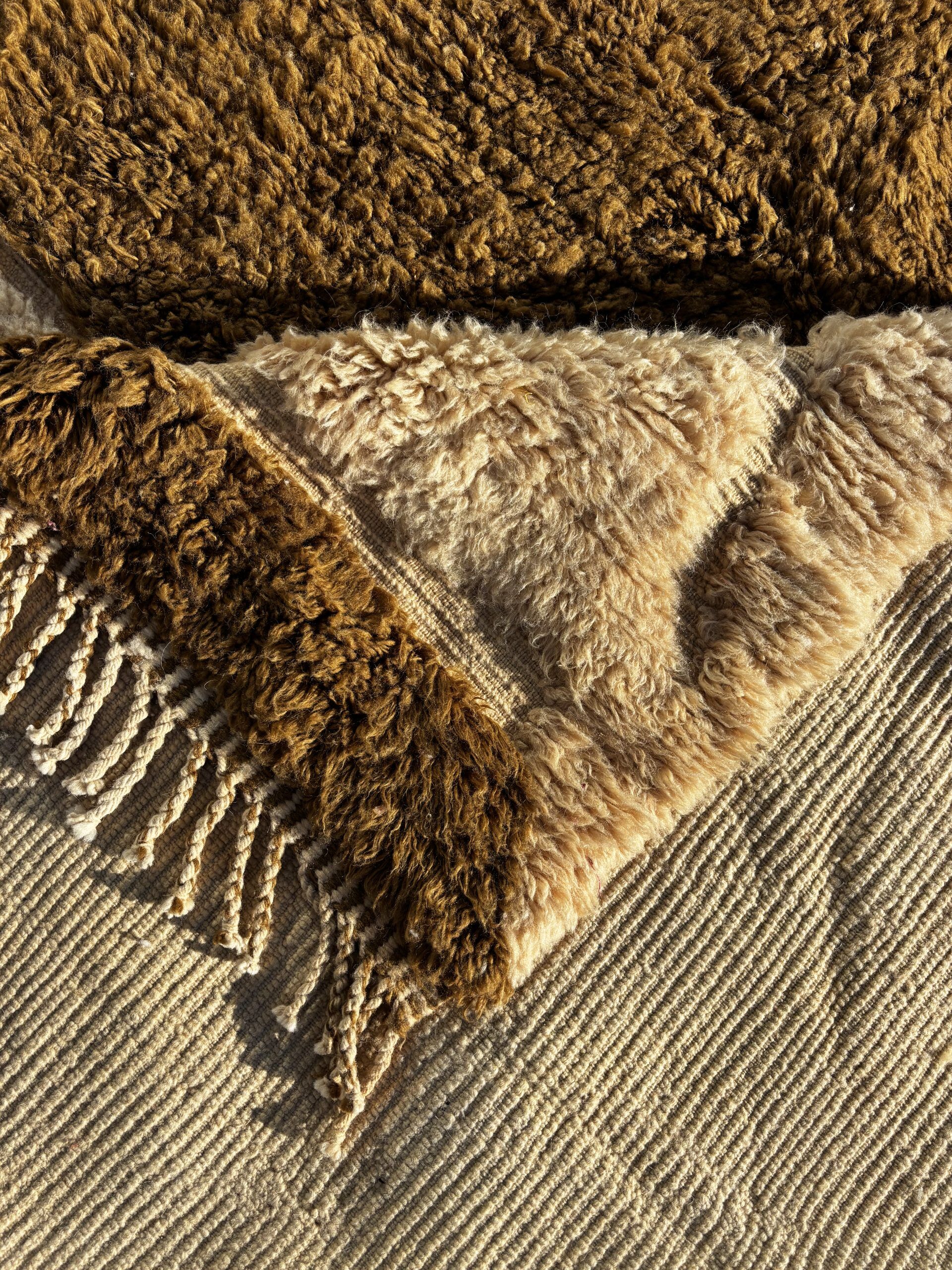Mrirt – Custom shaggy Moroccan Berber rug