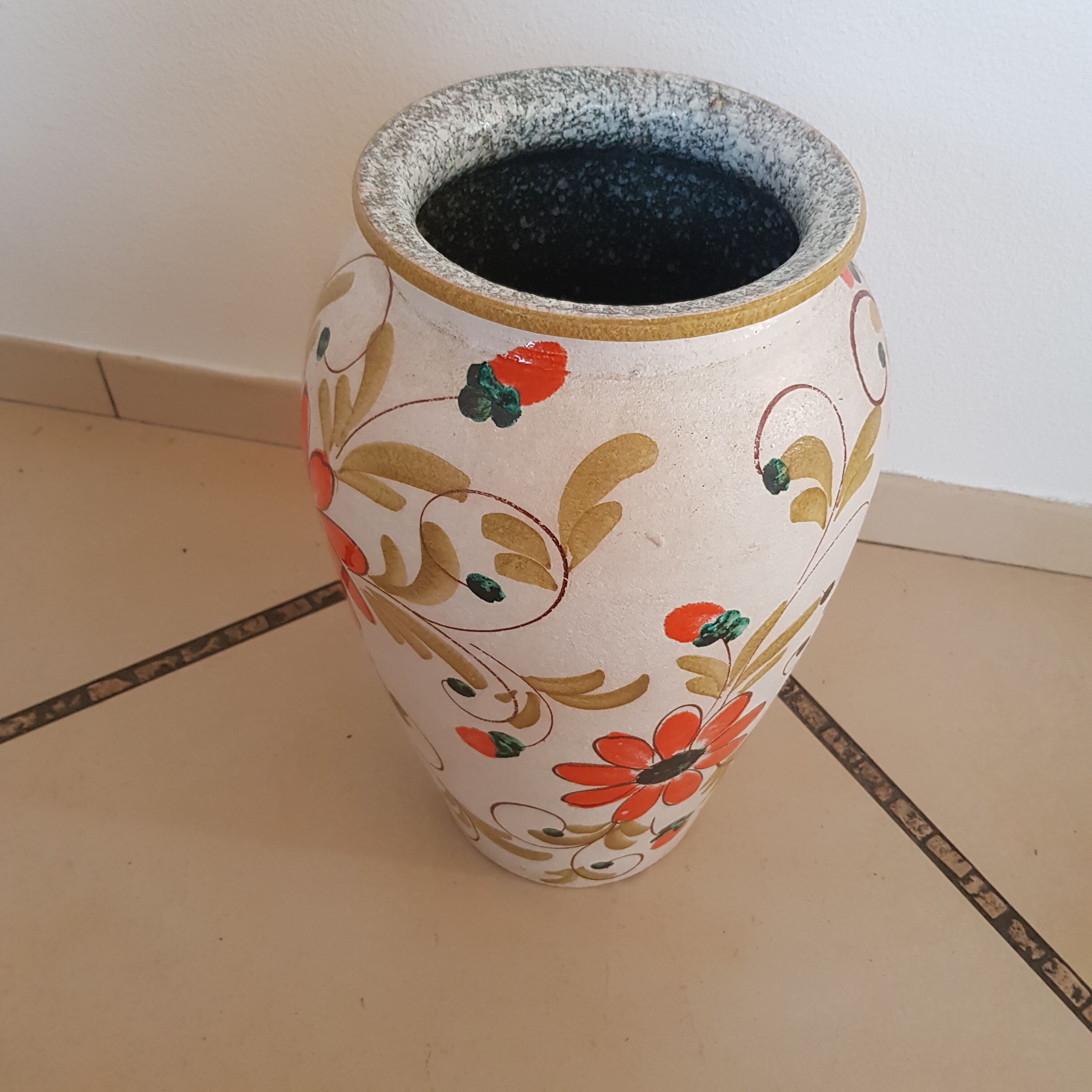Ceramic stoneware vase
