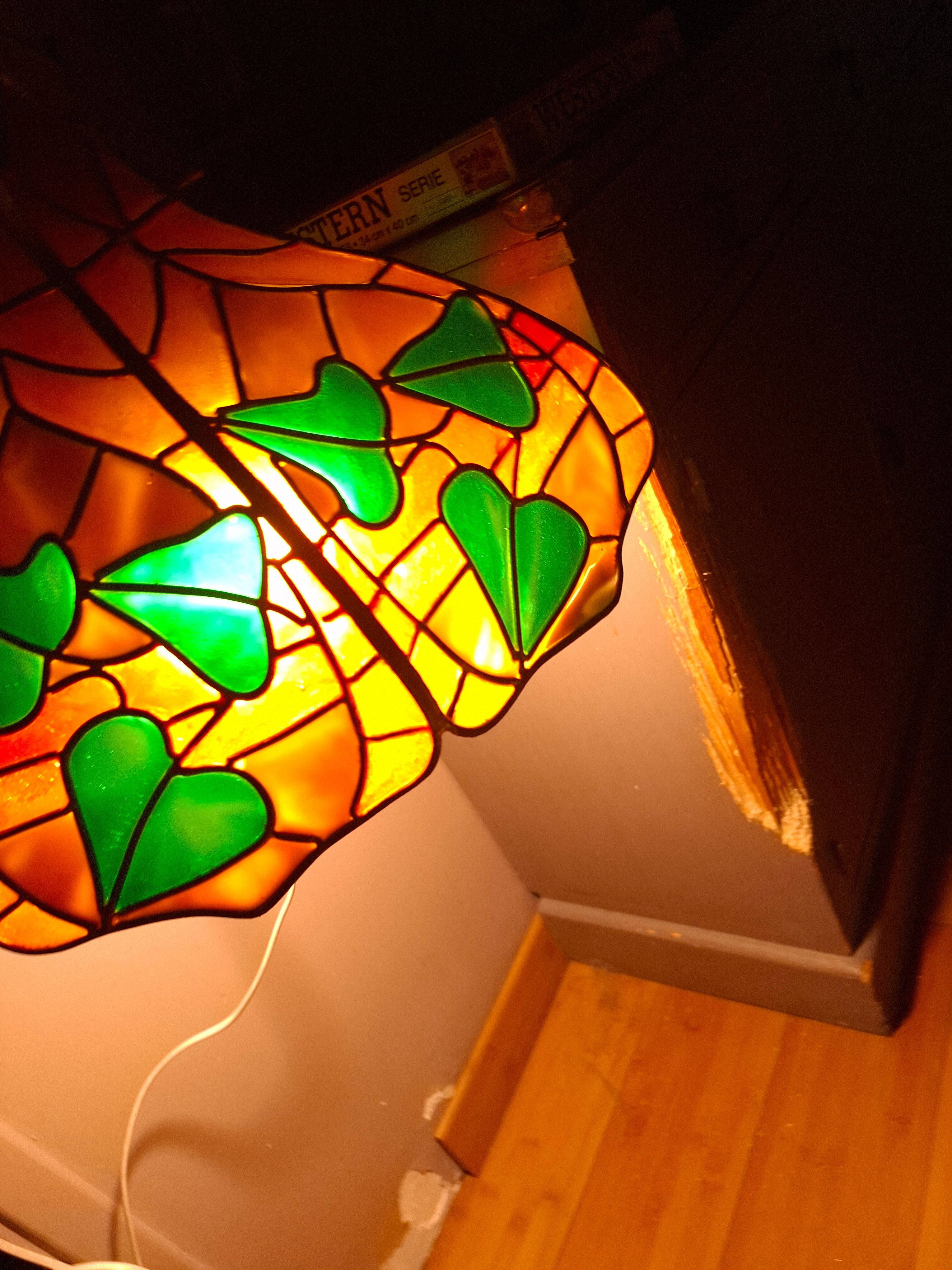 Tiffany-style stained glass pendant light
