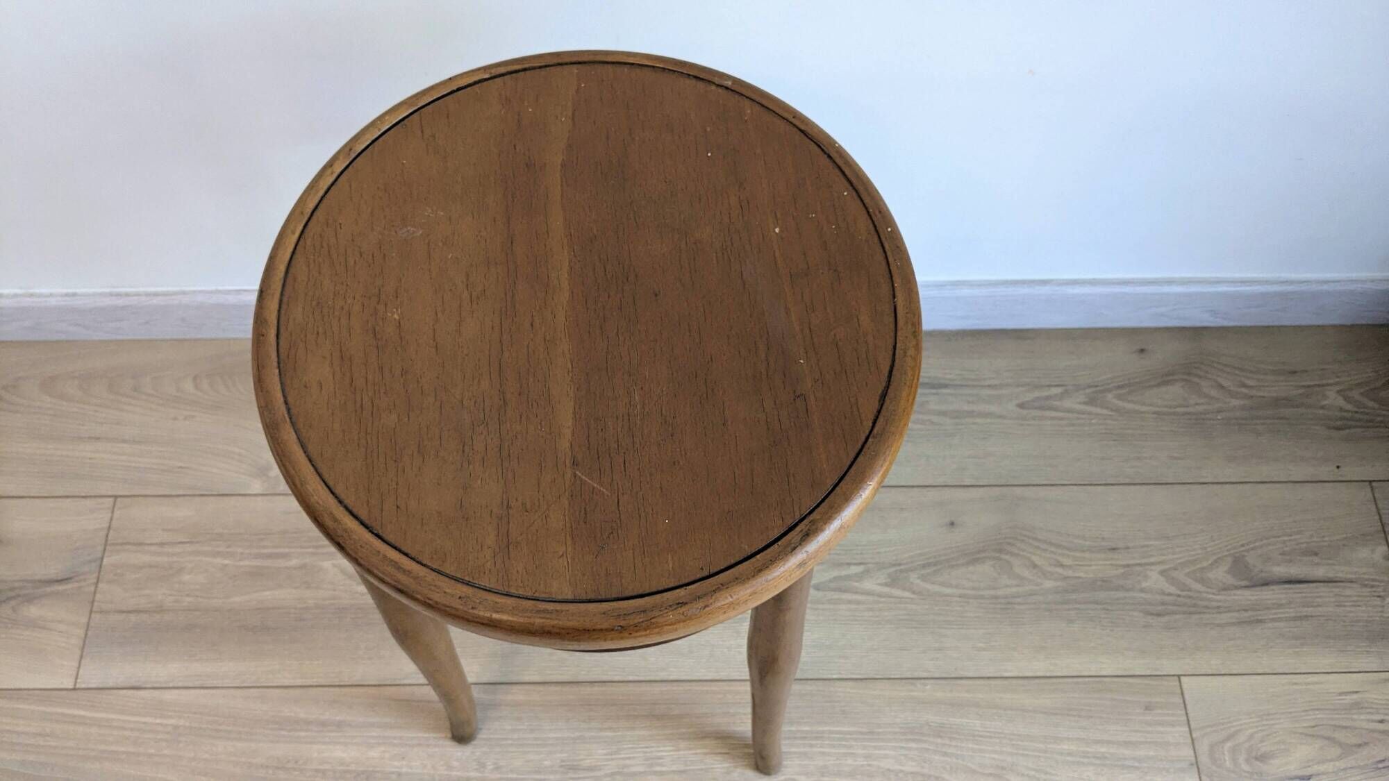 Antique stool J. & J. Kohn in bent wood – Austria – early 20th century