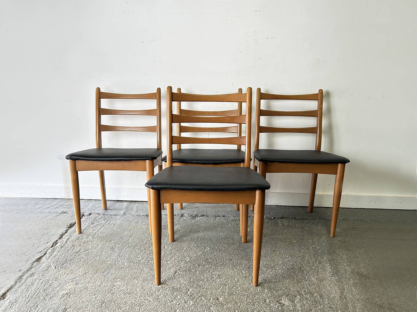 Schreiber Mid-Century Set of 4 Dining Chairs, Vinyl Seats, Three-Rung Backs