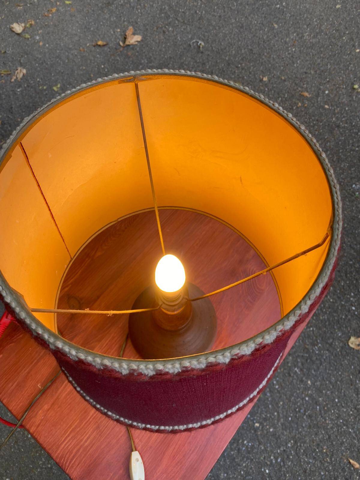 Sandstone lamp with burgundy lampshade G robin