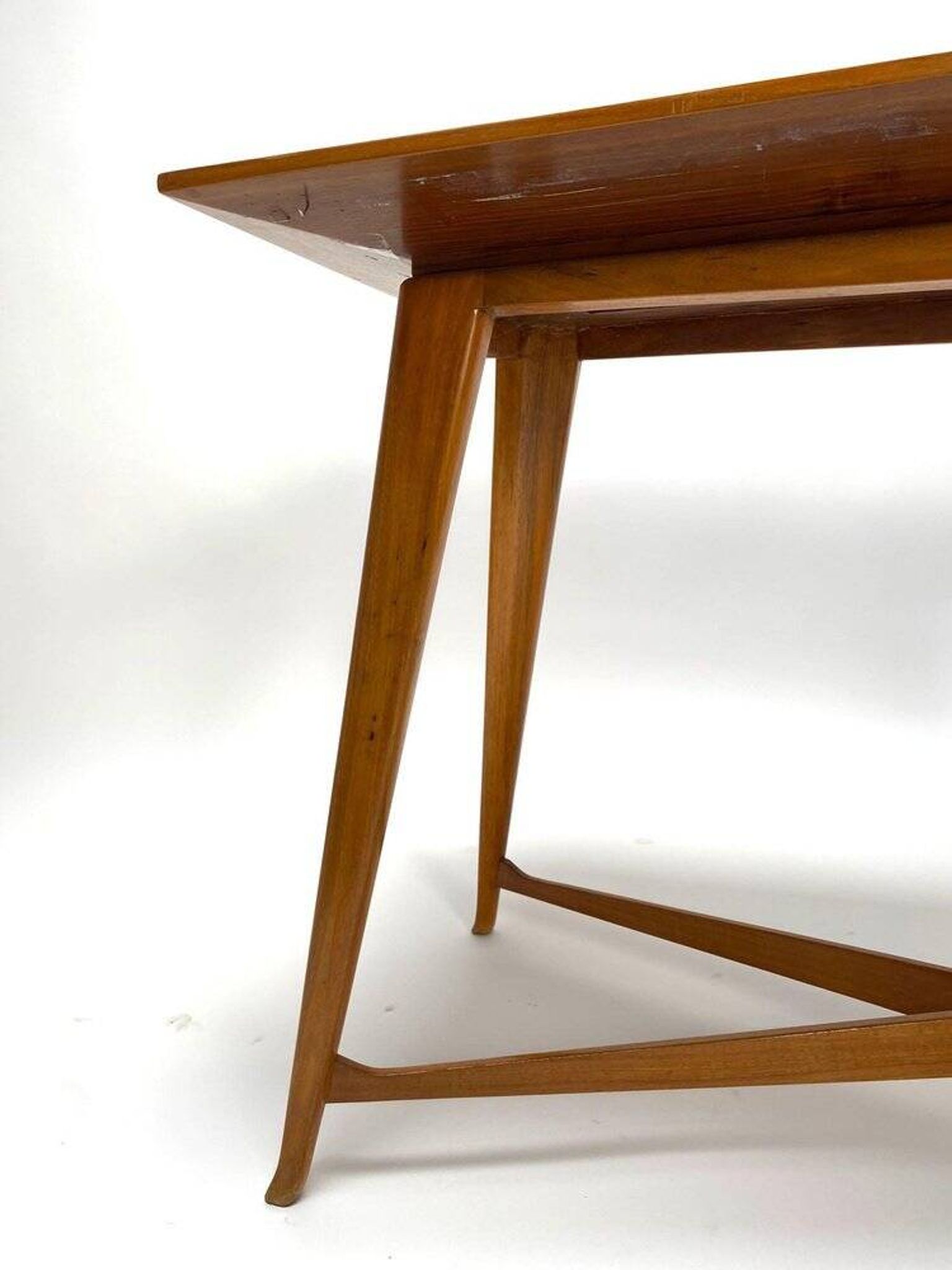 Table basse en bois dans le style de Gio Ponti, Italie, années 1950