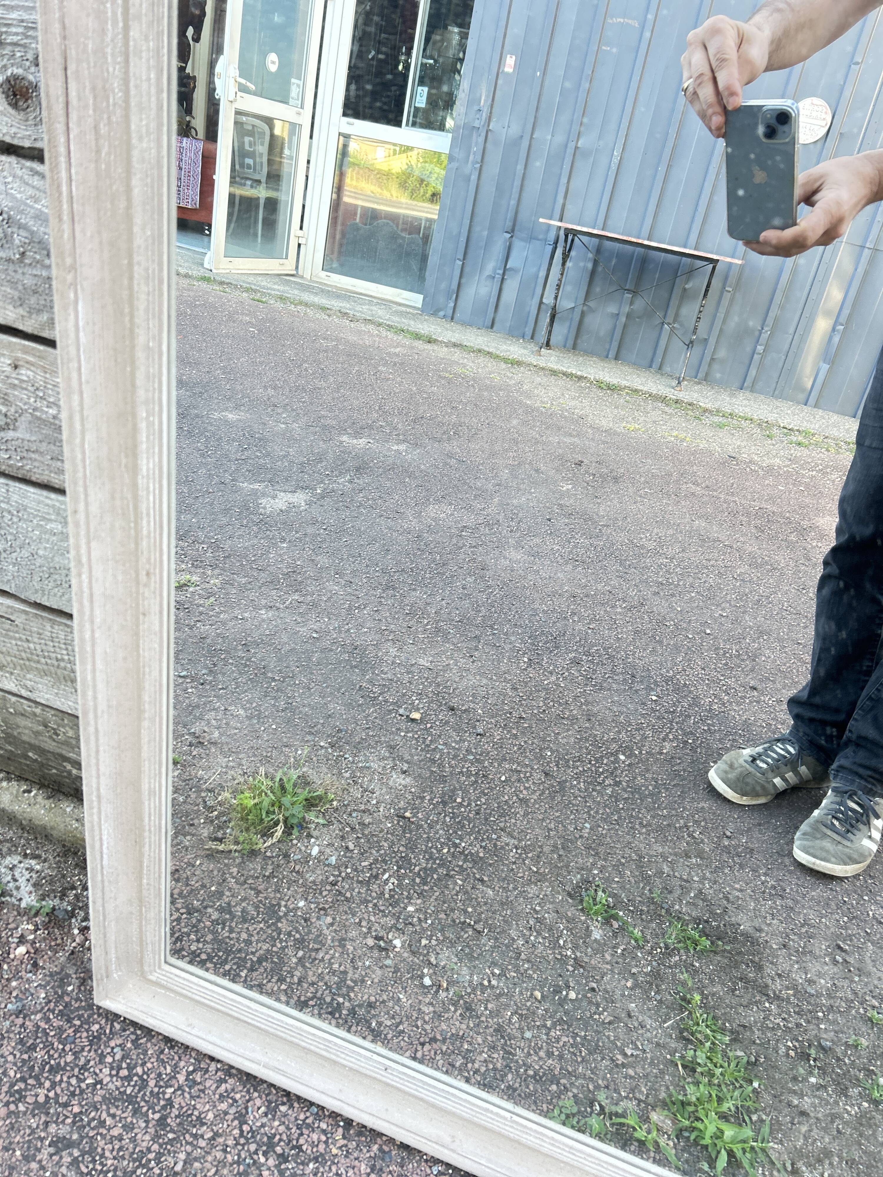 Miroir peint en gris, style Louis Philippe