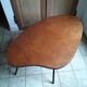 Table basse de forme haricot des années 50-60