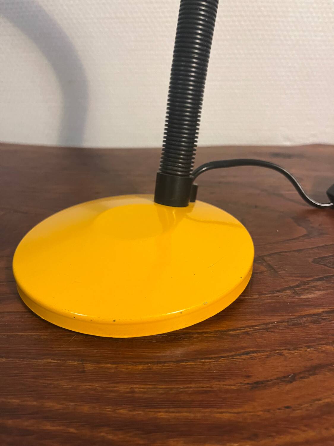 Semi-articulated metal lamp from the 80s