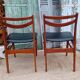 Chaises scandinaves, pied compas, skaï