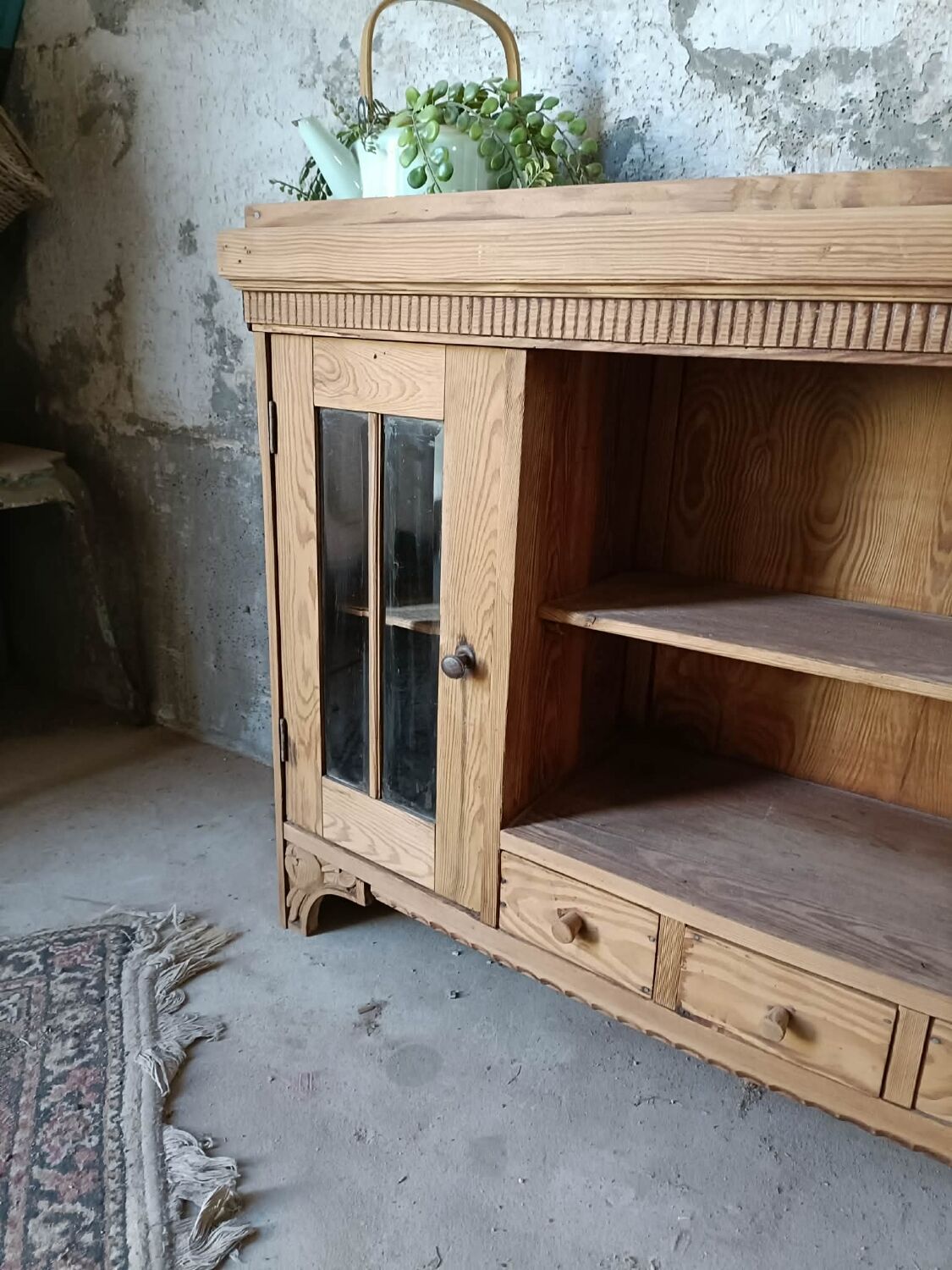 Display cabinet