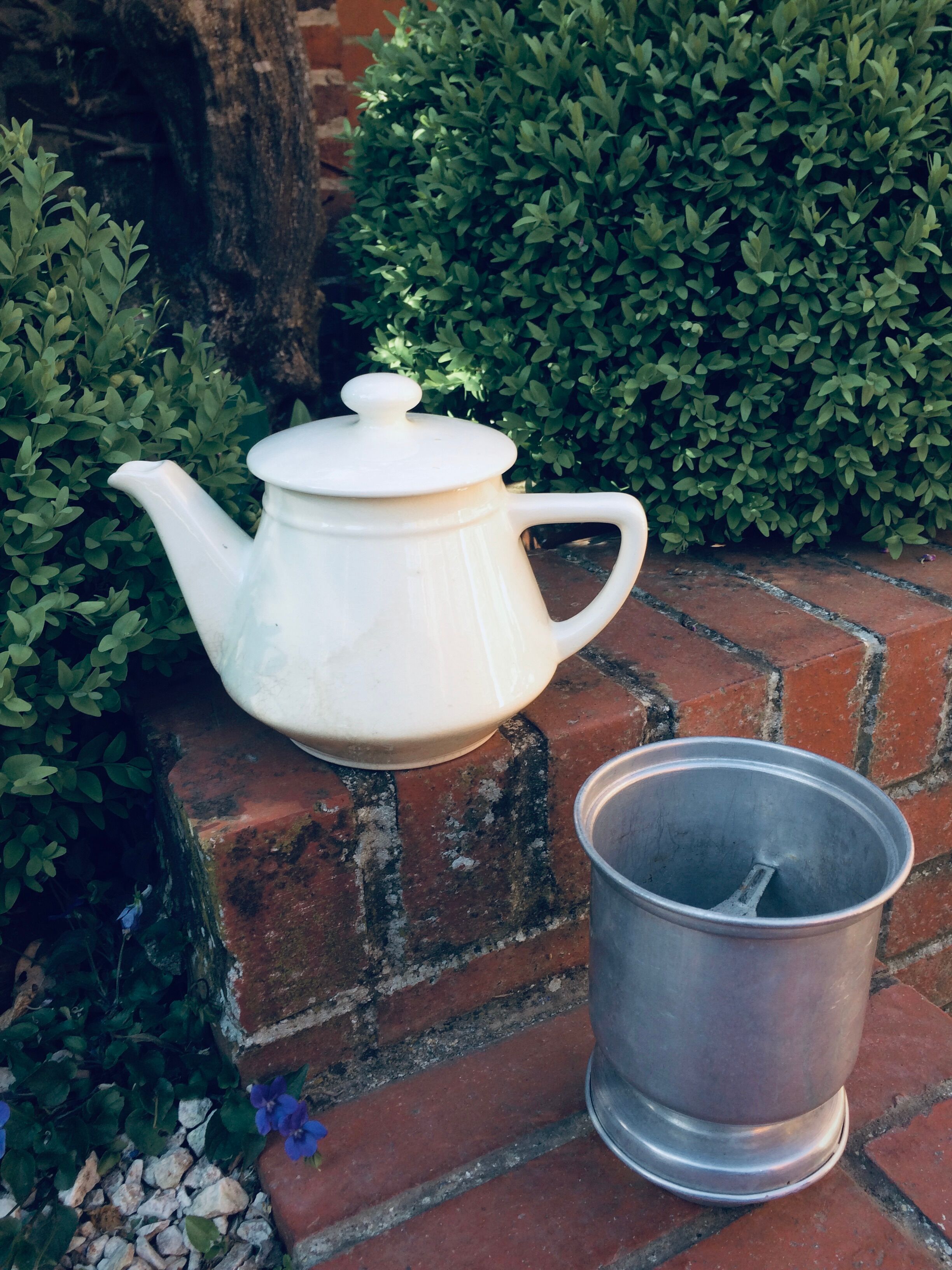 Ancienne cafetière mécanique en faïence et filtre en acier - Villeroy et Boch
