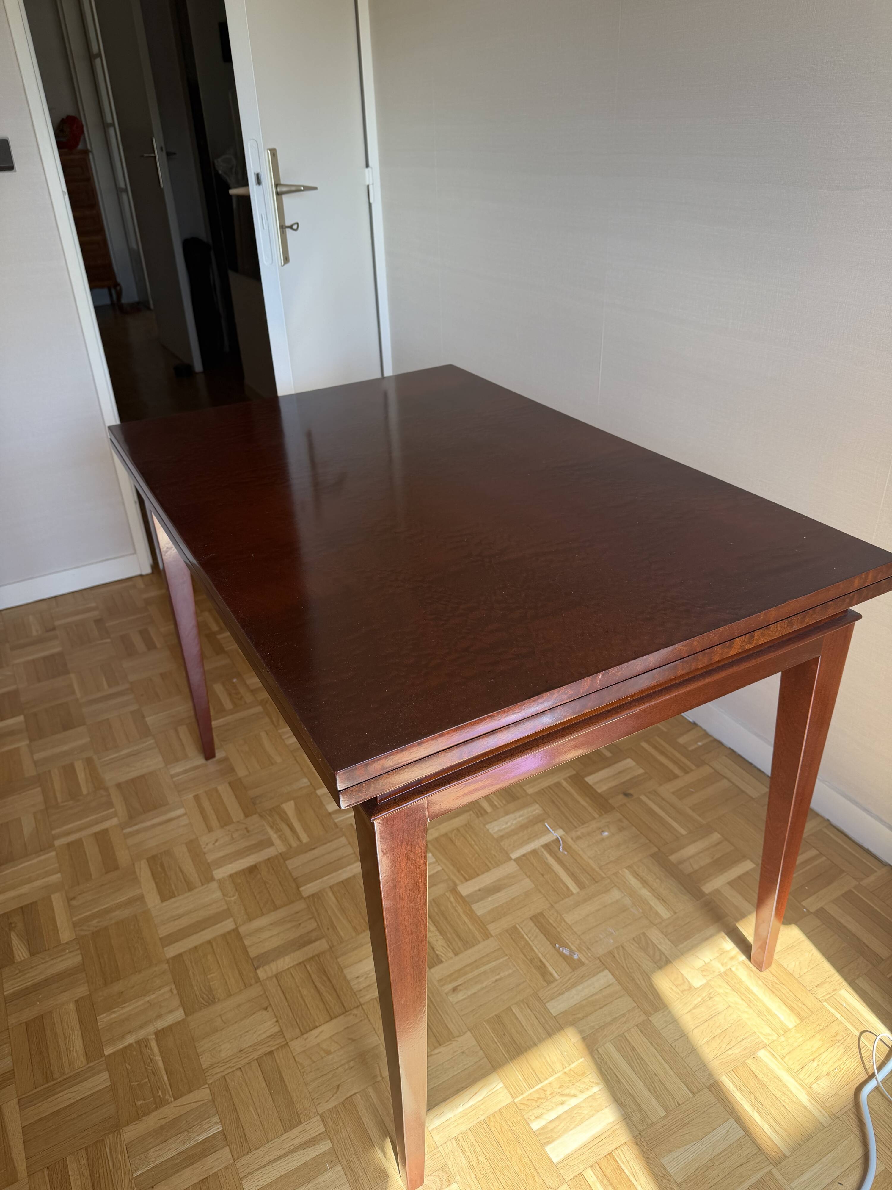 Folding bridge table in solid mahogany – 1950s – professionally restored