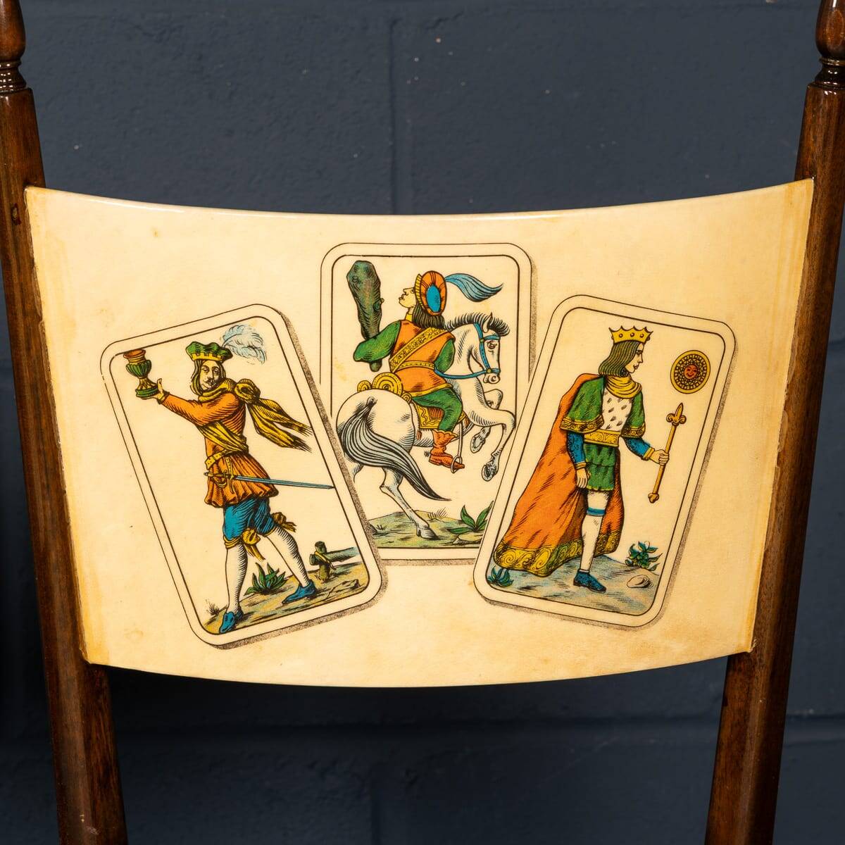 Ensemble de salle à manger italienne des années 20/ table de jeux avec motif de cartes à jouer par Aldo Tura