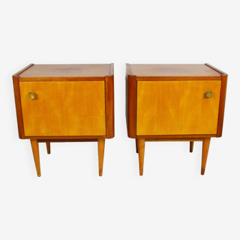 Une paire de tables de chevet, années 1970