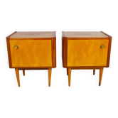 Une paire de tables de chevet, années 1970