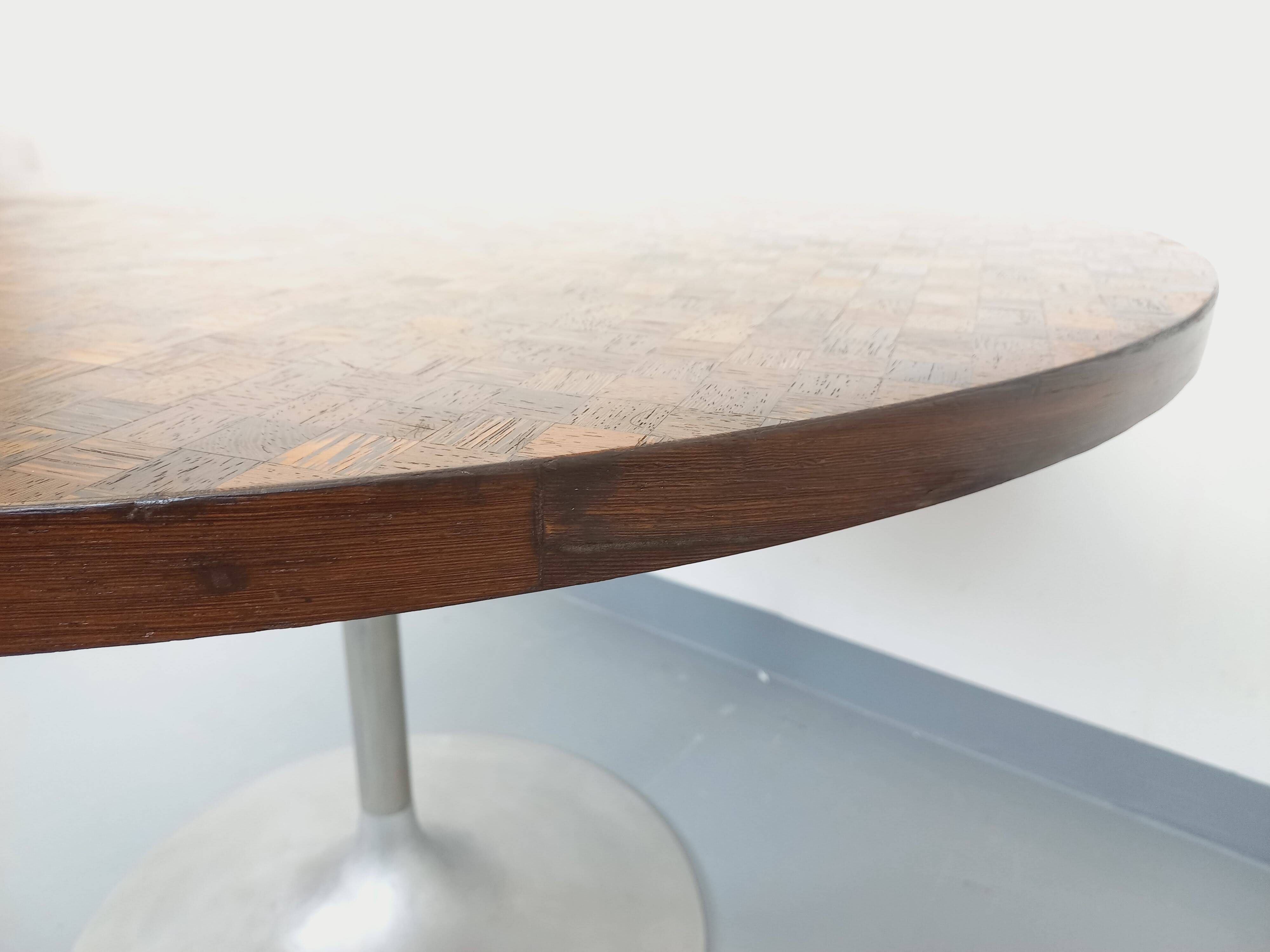 Vintage round tulip dining table by Dieter Wackerlin