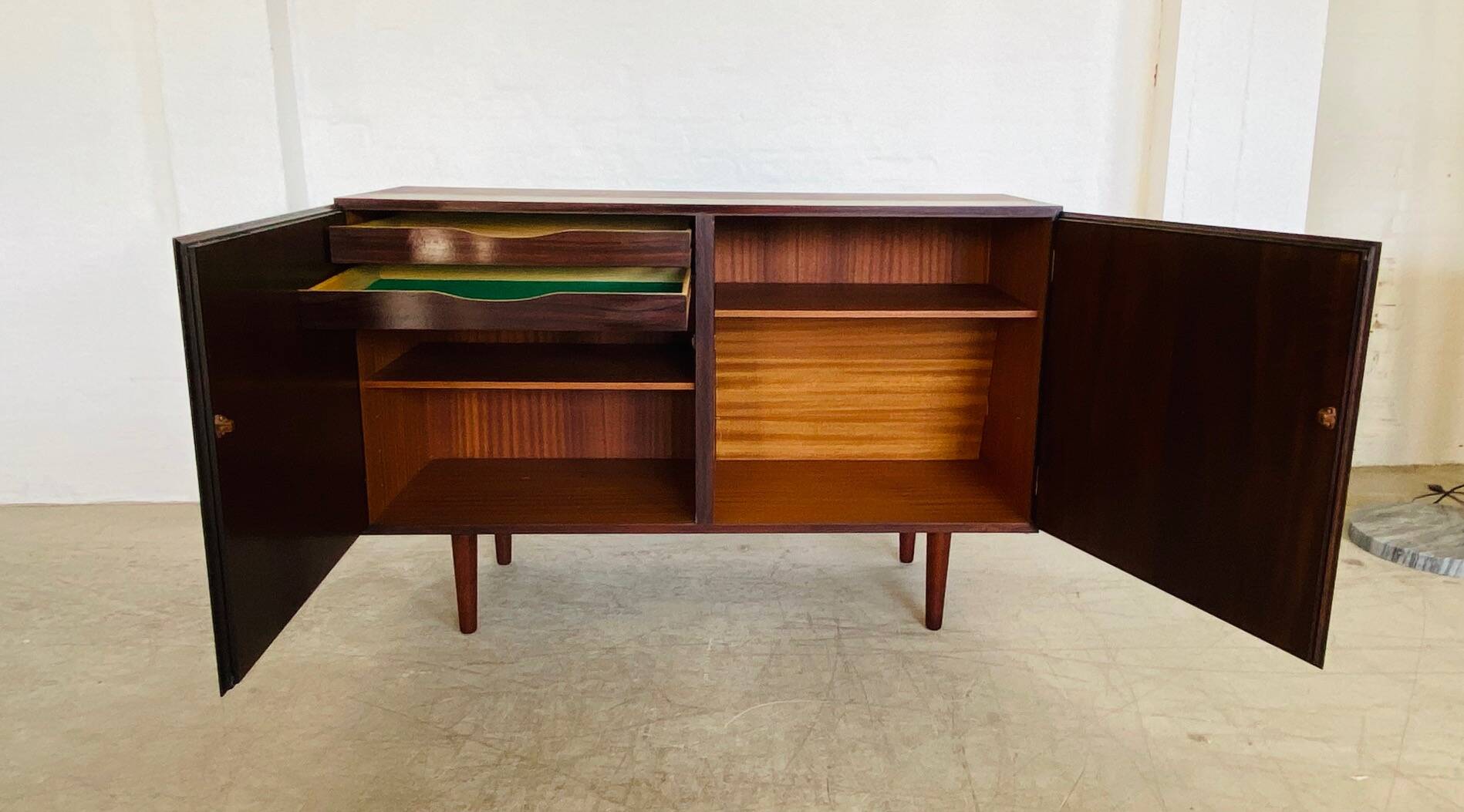 Vintage retro Danish mid-century rosewood sideboard by Gunni Omann, 1960s