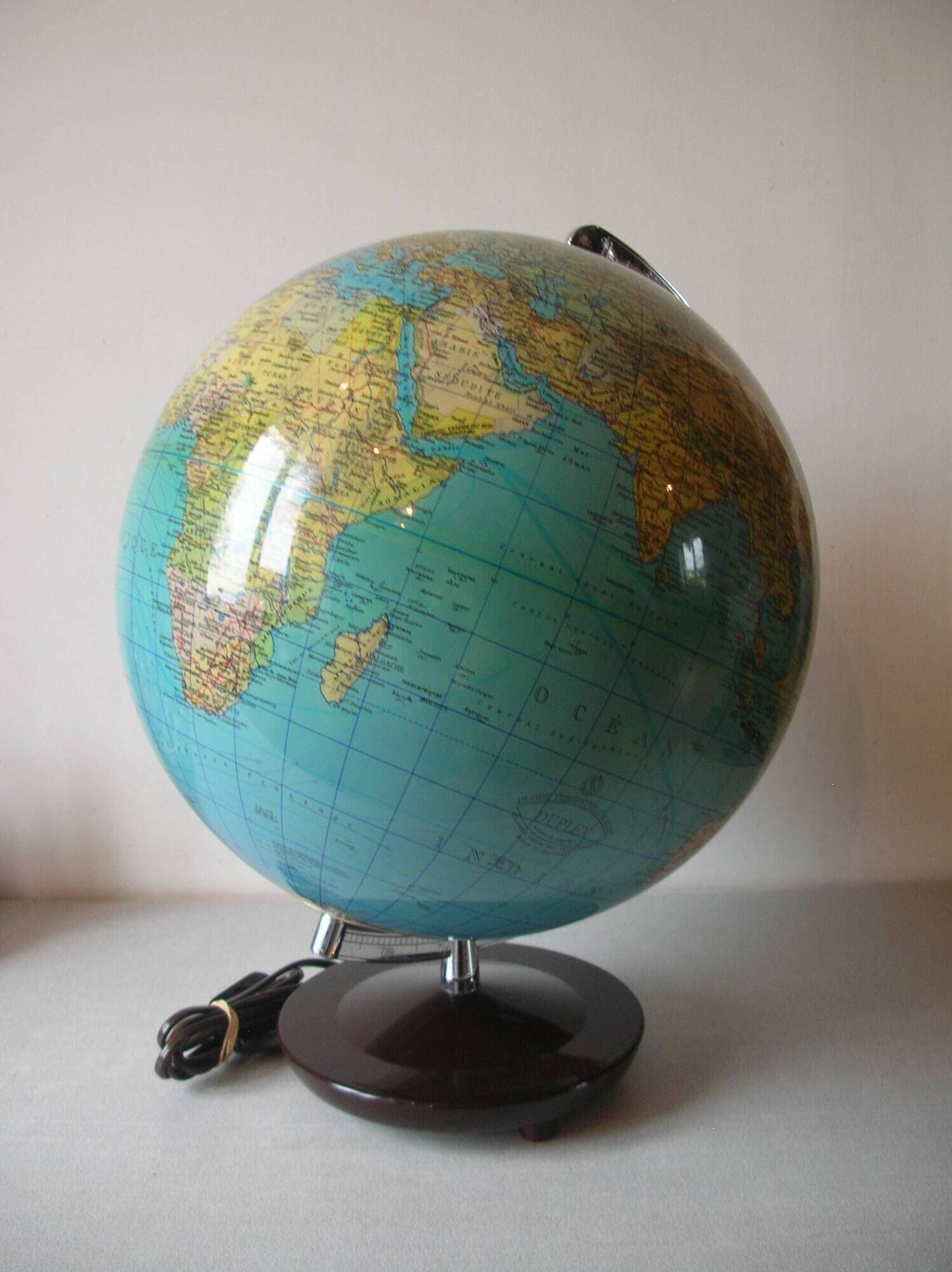 Old luminous terrestrial globe Duplex Columbus Berlin political and physical