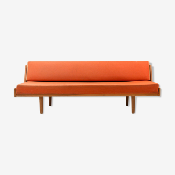 Daybed GE-258 in Oak by Hans J. Wegner