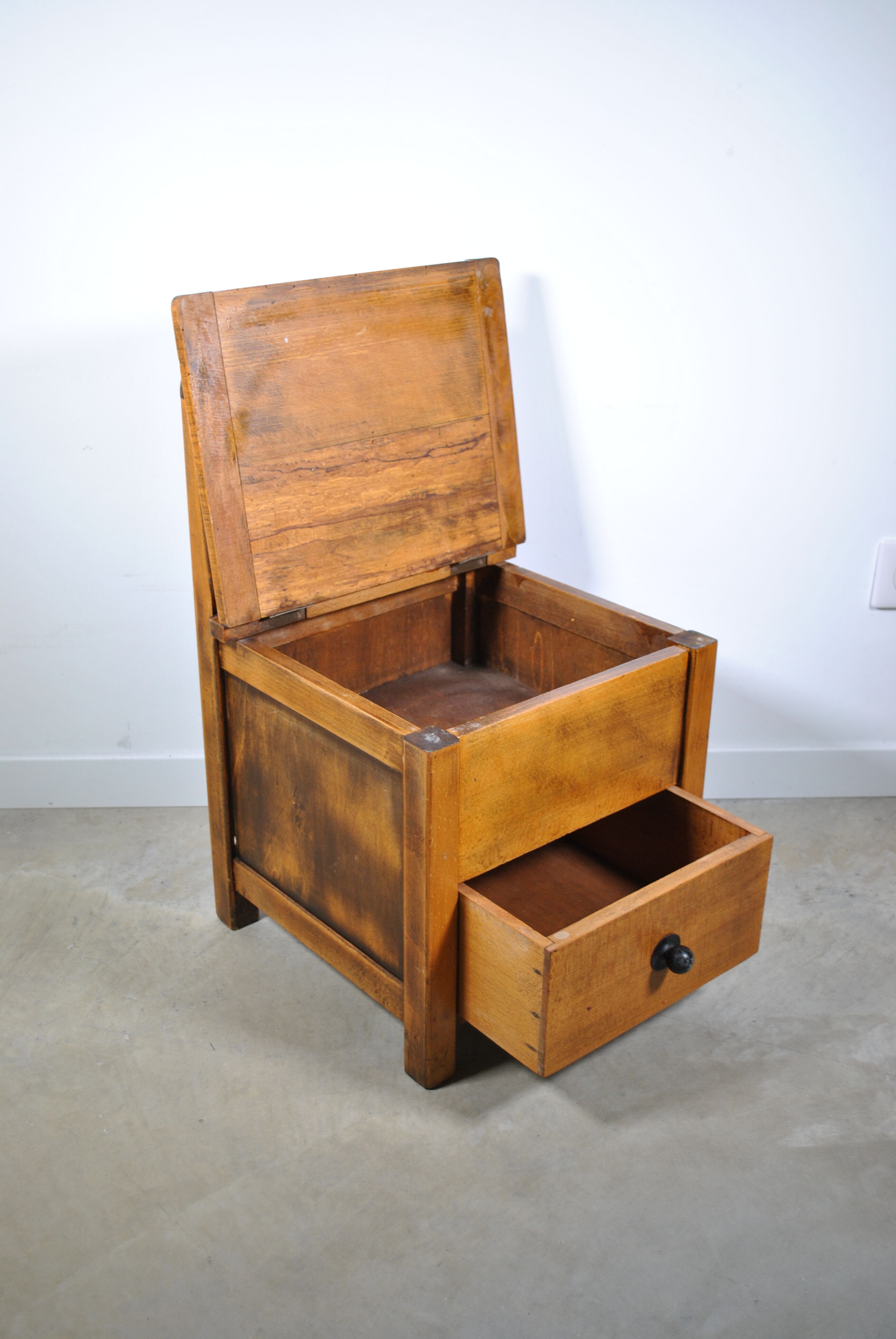 Children's chest chair 1950