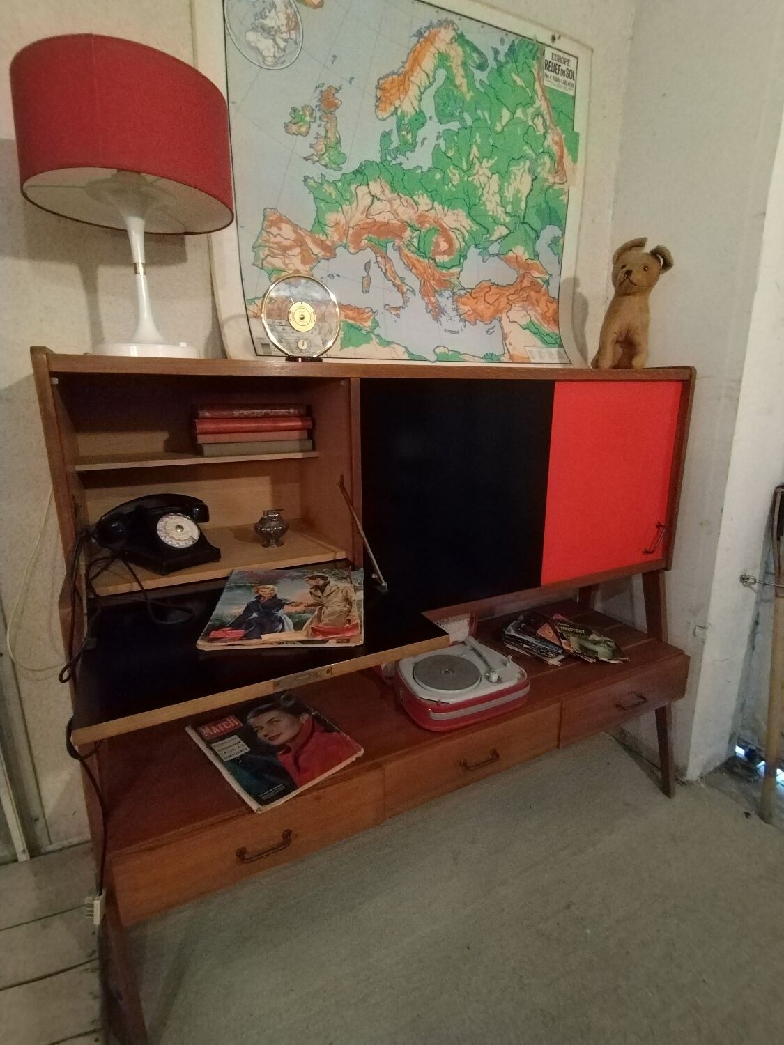 Pure 60s Scandinavian furniture