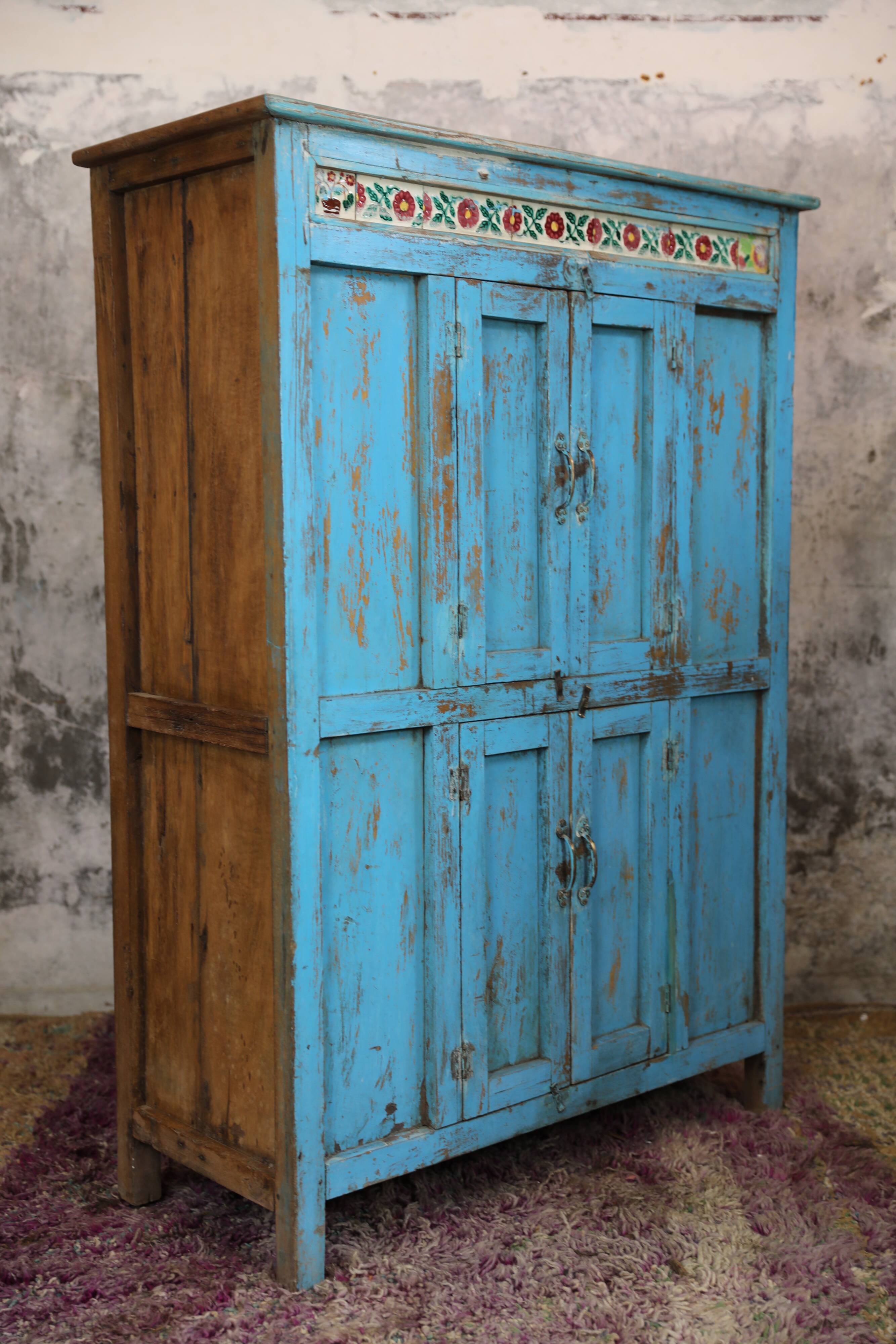 Indian storage cabinet 4 central doors, unique piece