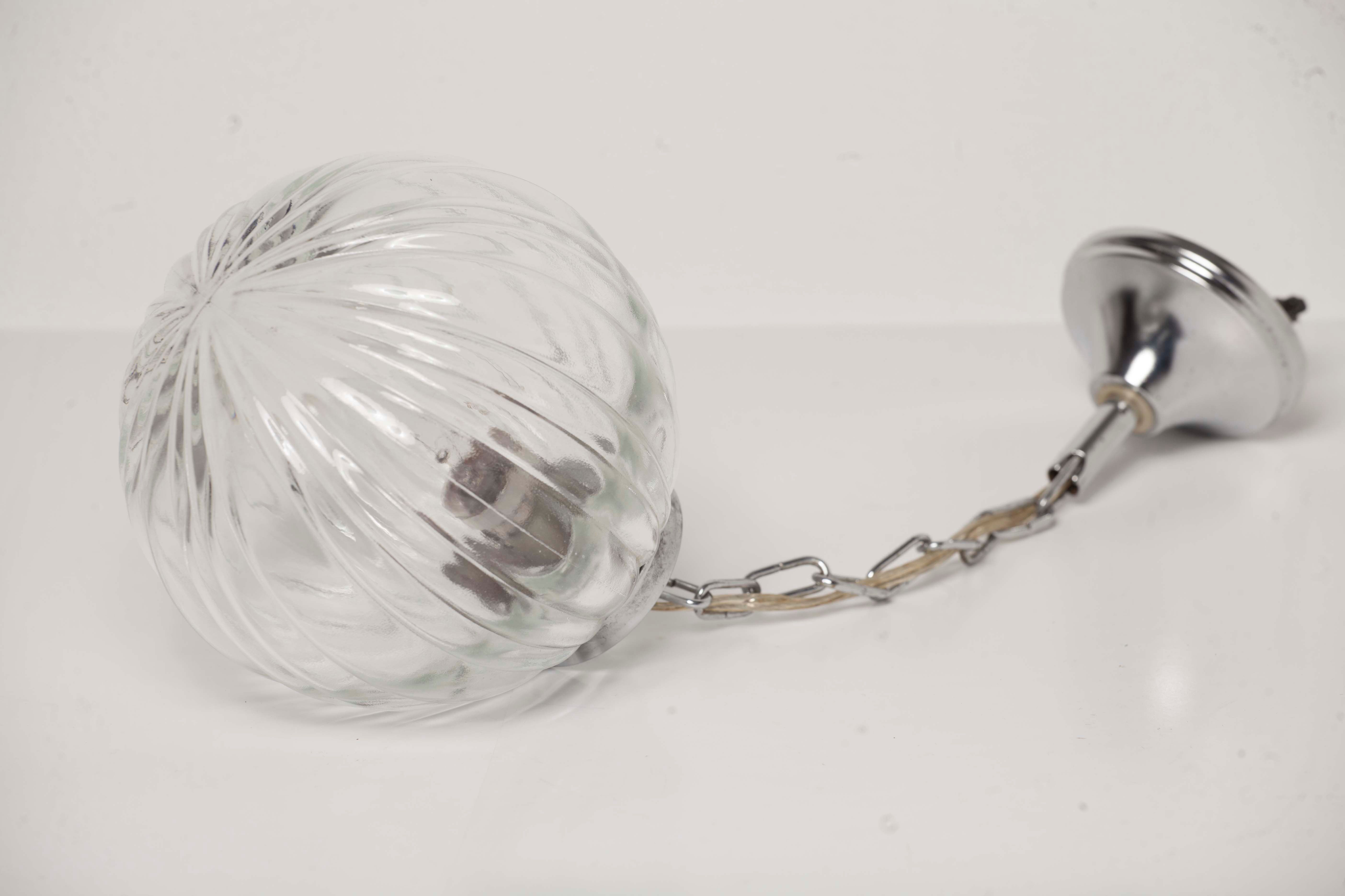 Ball suspension with chrome chain, 1960