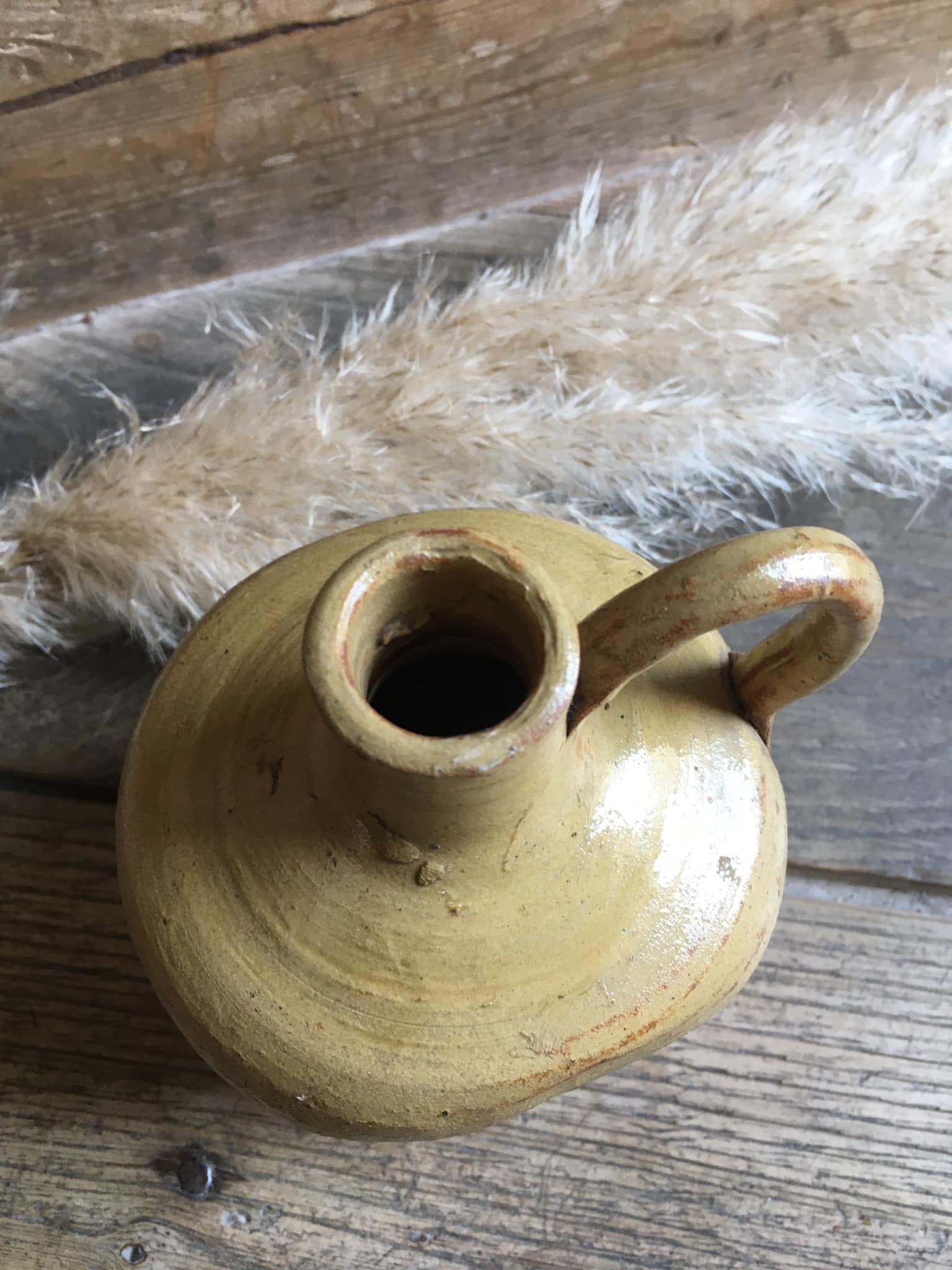 Sandstone pitcher