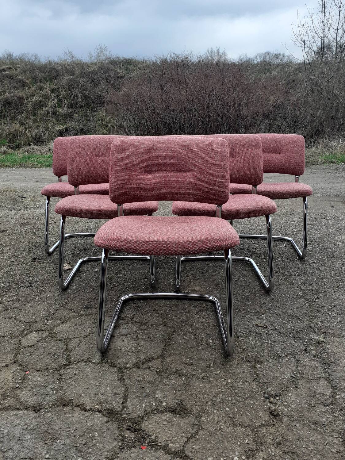 Strafor chairs