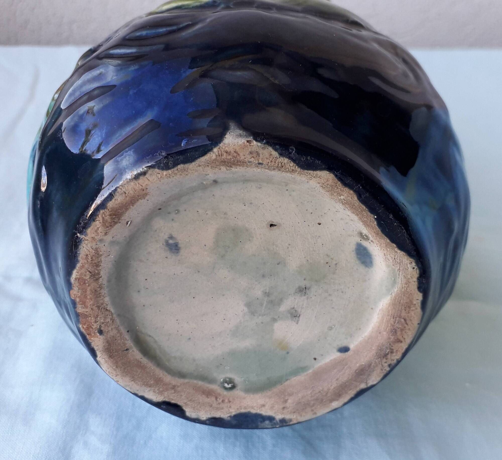Slipware vase