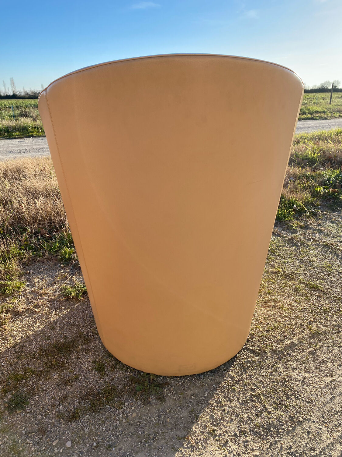 Leather armchair poltrona frau intervista