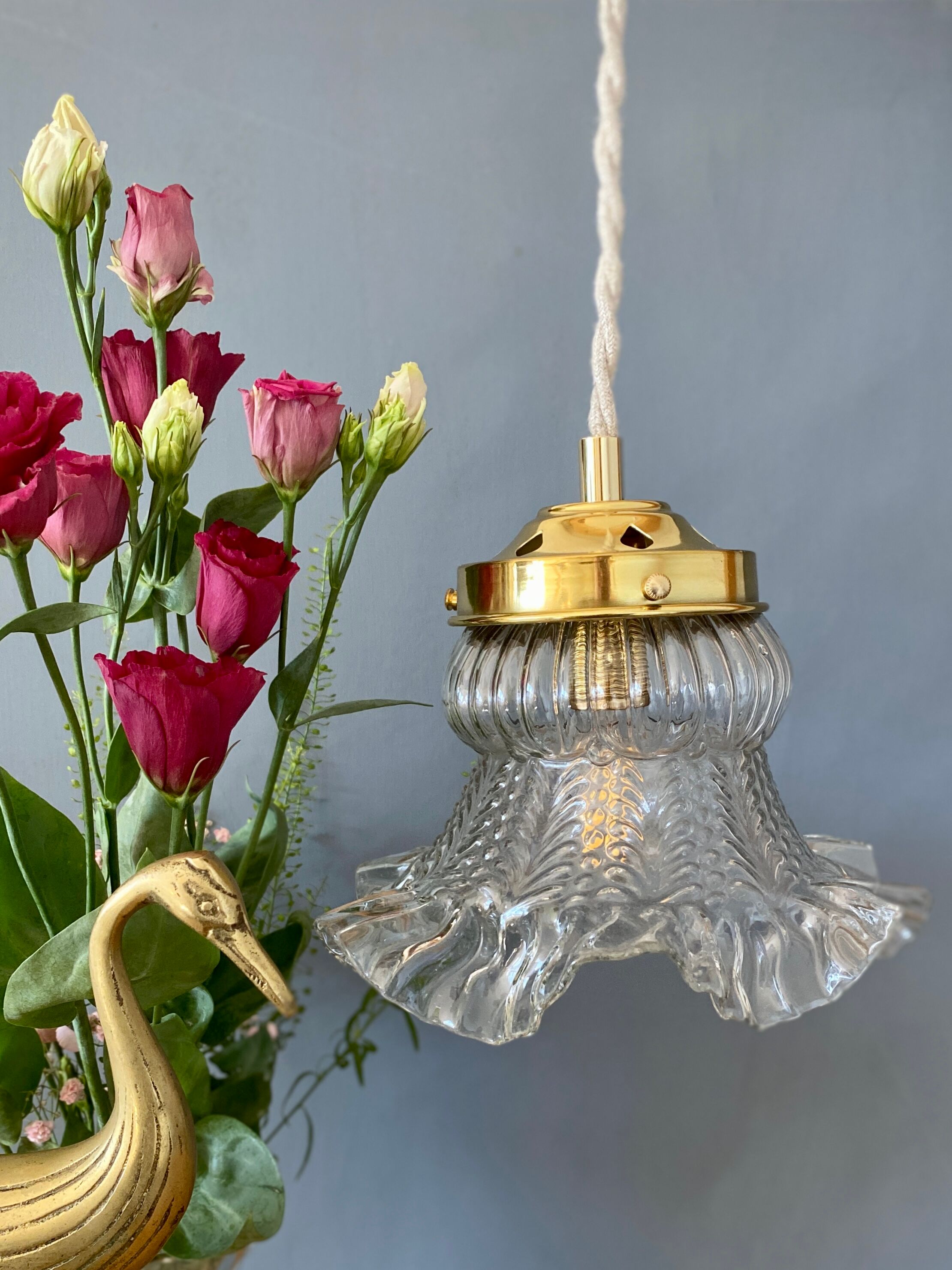 Vintage XL tulip ride in transparent glass