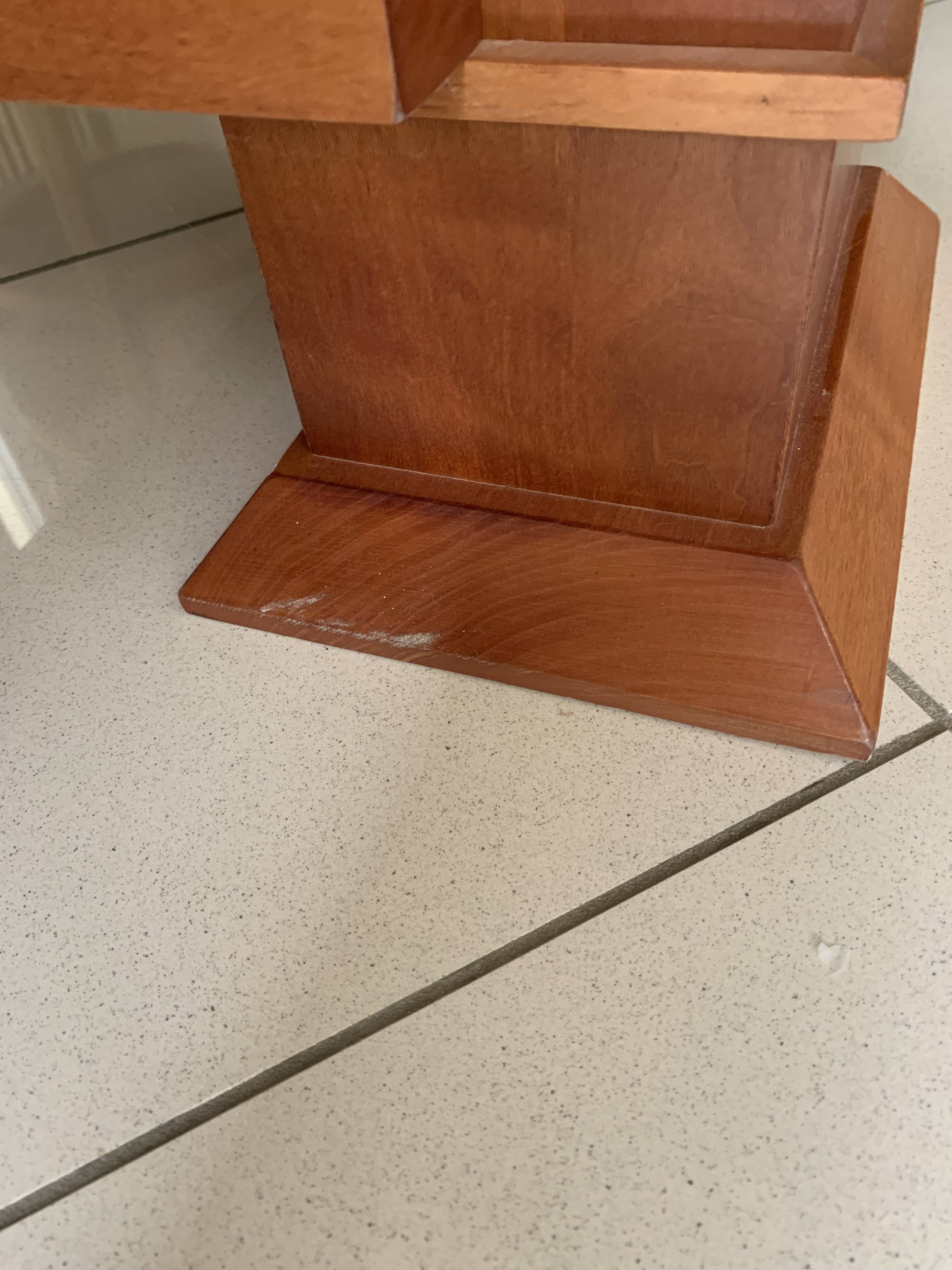 Lot de une table  et 6 fauteuils inspiration Frank Lloyd wright