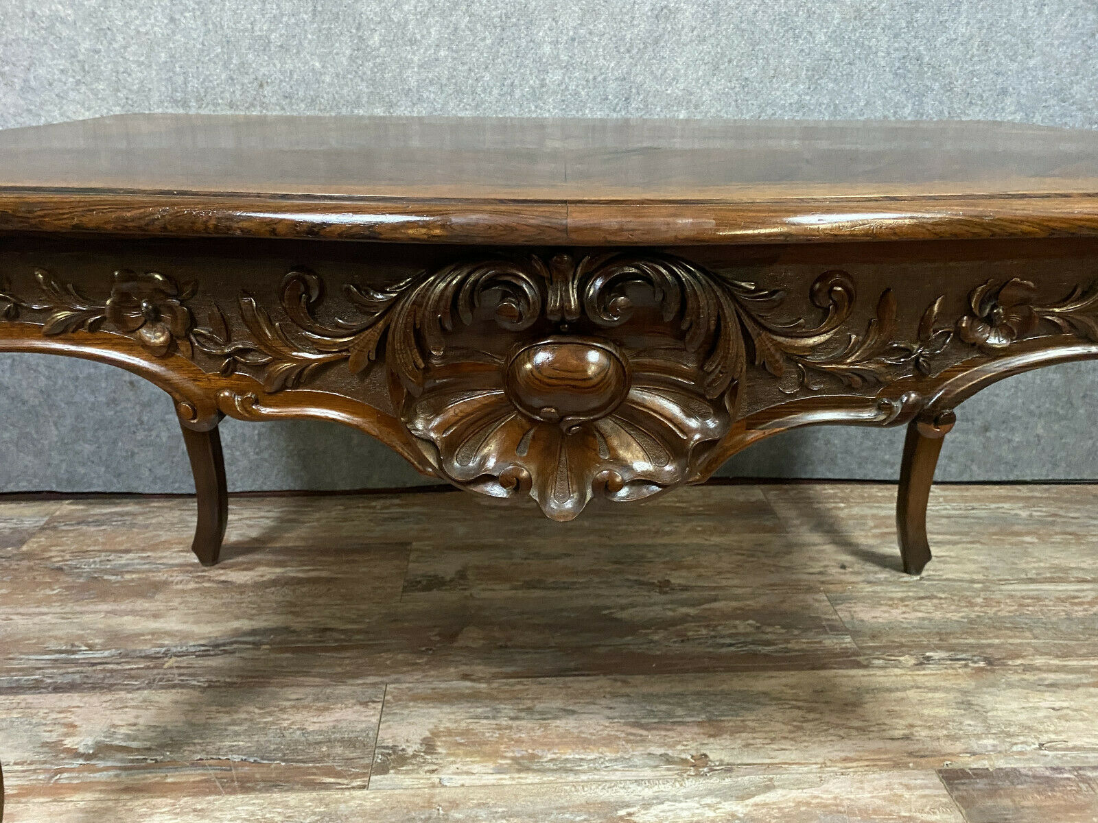 Table bureau Louis XV rocaille en palissandre vers 1850