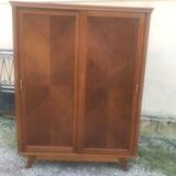 Wardrobe wardrobe compass feet