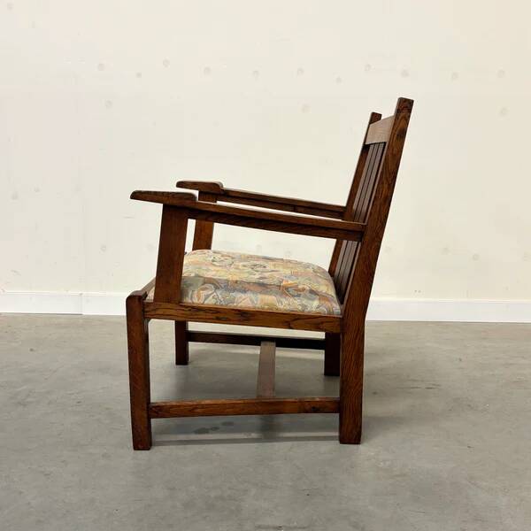 Oak armchair from the School of The Hague, Dutch Art Deco circa 1920 (1 of 2)