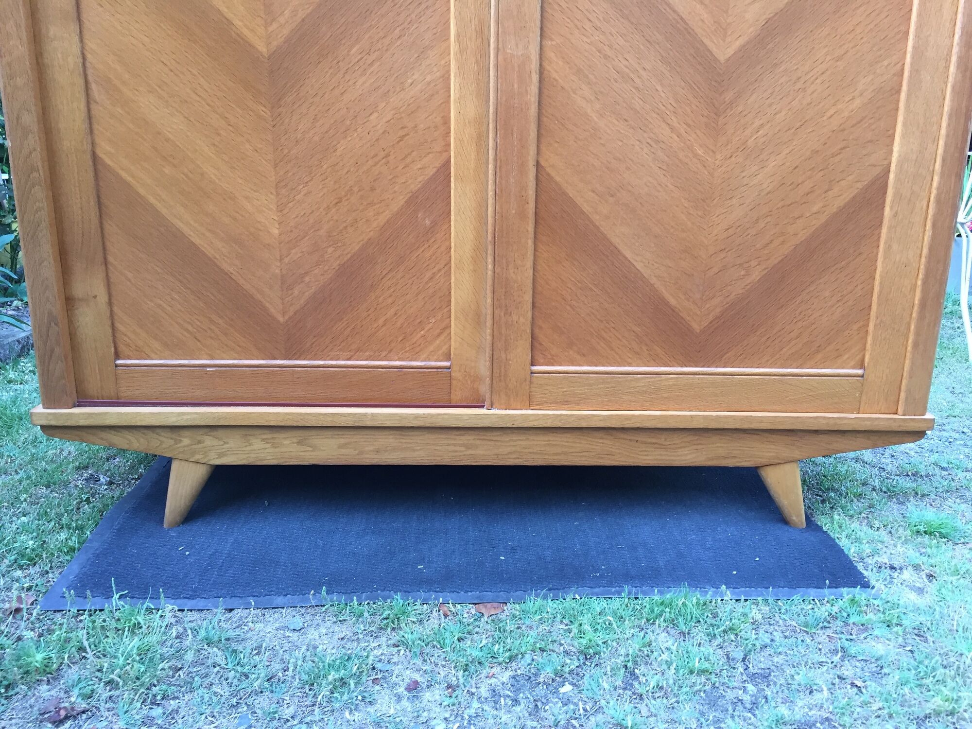 Vintage wardrobe with compass feet in oak and oak cp with 2 sliding doors.